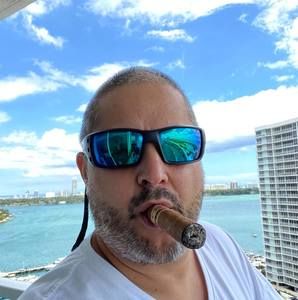 Meet your Posher, Robert